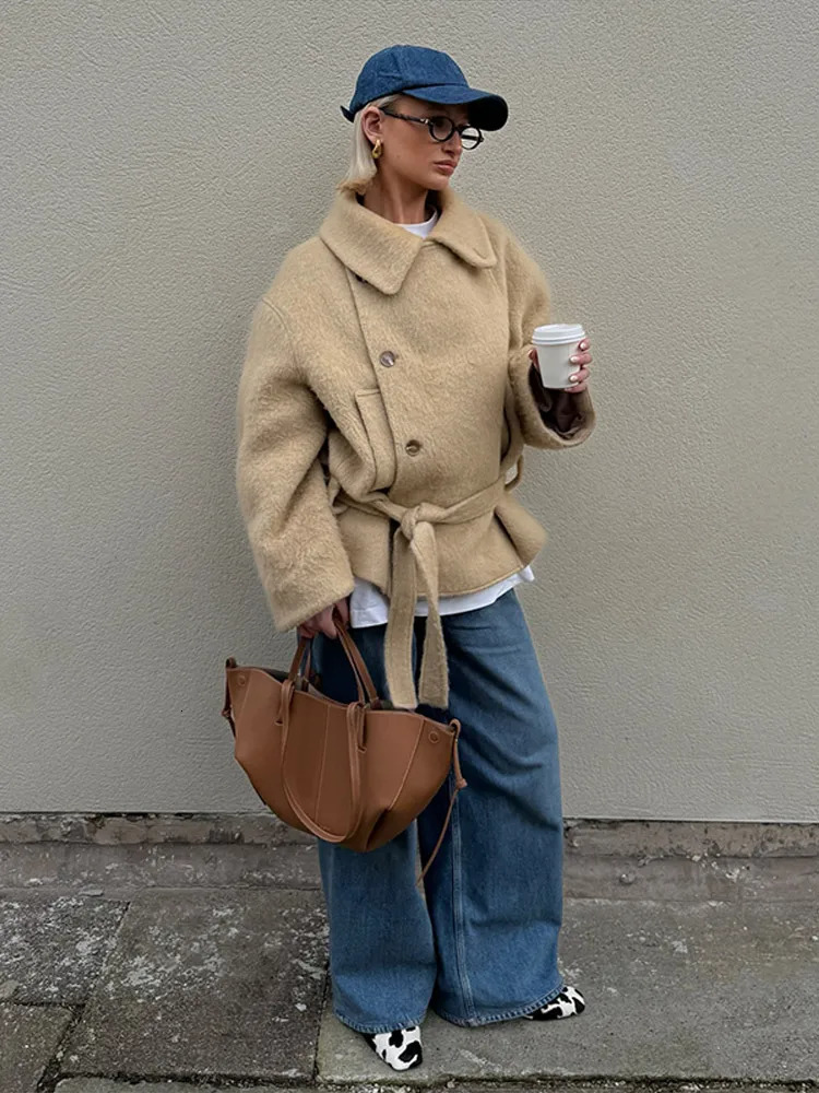 Retro Side Buttons Plush Short Coat Women Elegant Solid Lapel Tweed Coats With Belt Lady Winter Chic Classic Street Outwear 251028