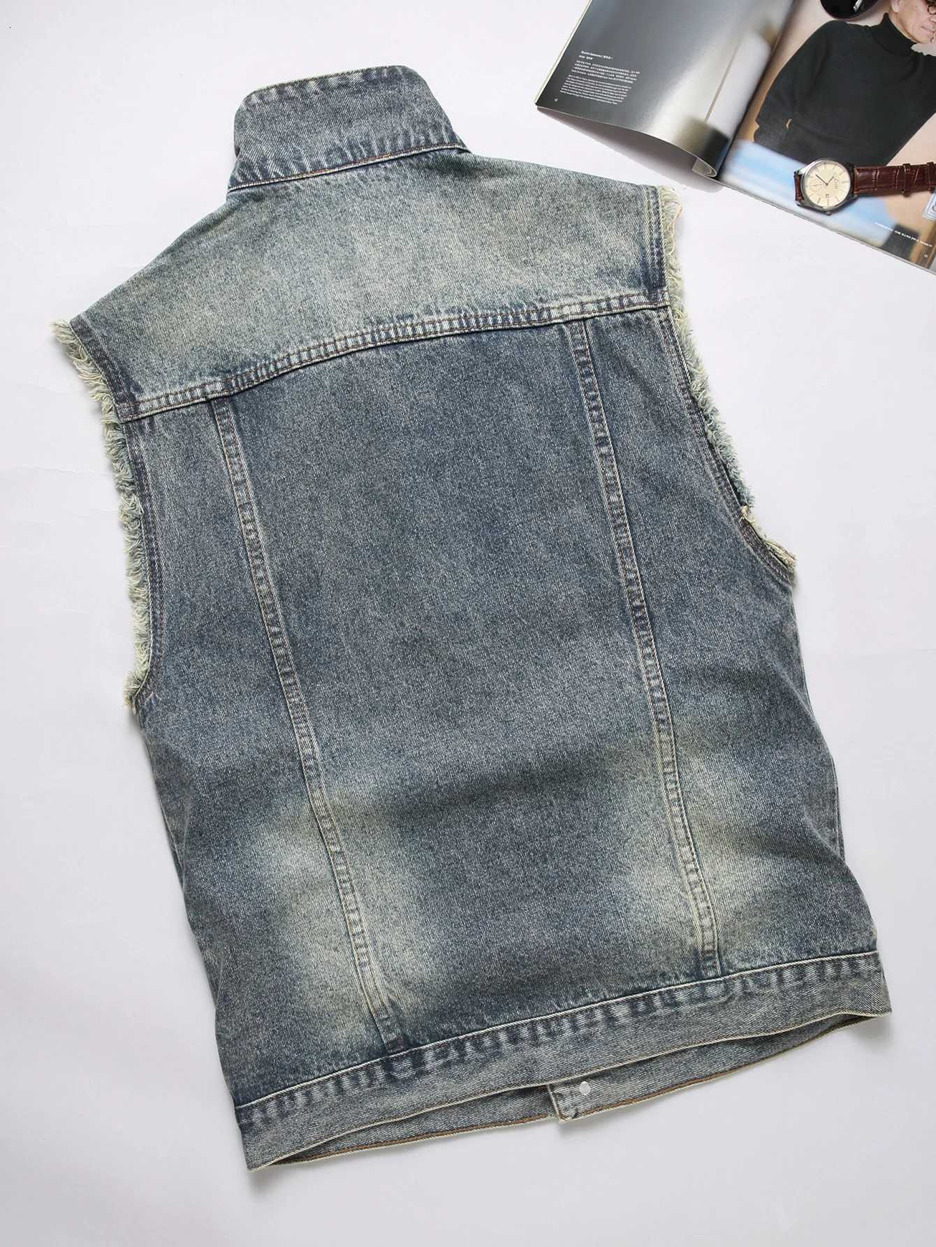 Mens SpringAutumn Denim Sleeveless Vest Fringed details Casual and trendy W251029