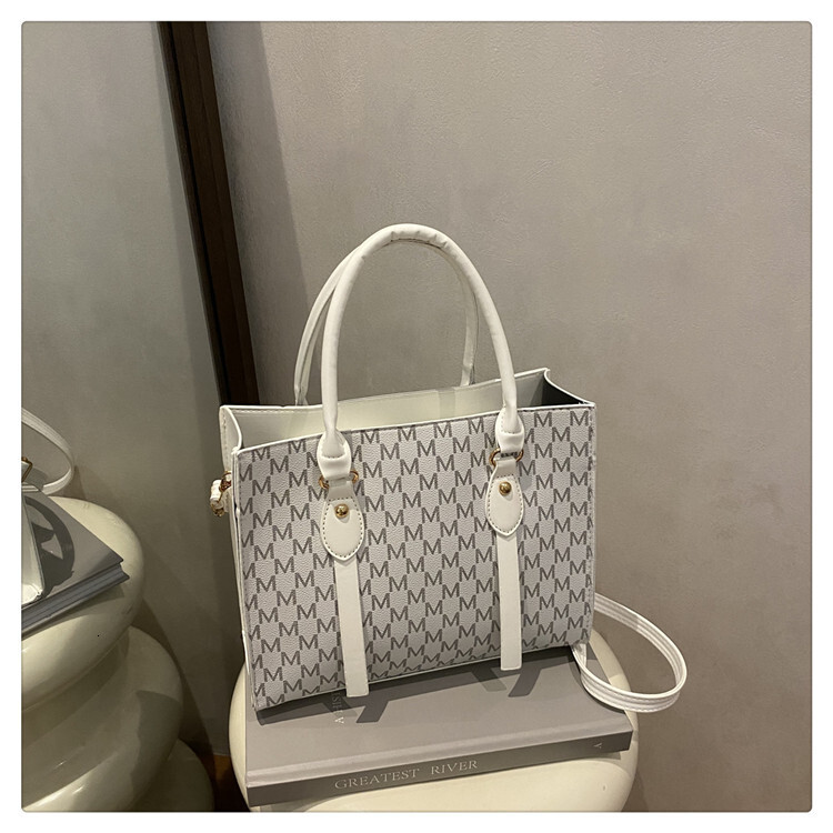 Fashion Women S Bags Leather Minimalist Black Mini Medium Zipper Designer Bag Women Daily Use Adjustable Strap Durable