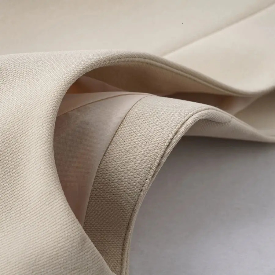 Solid Color Short Vest Womens Spring Fall Fashion V Neck Diagonal Button Versatile Workplace Elegant Vest Jacket Top 251029