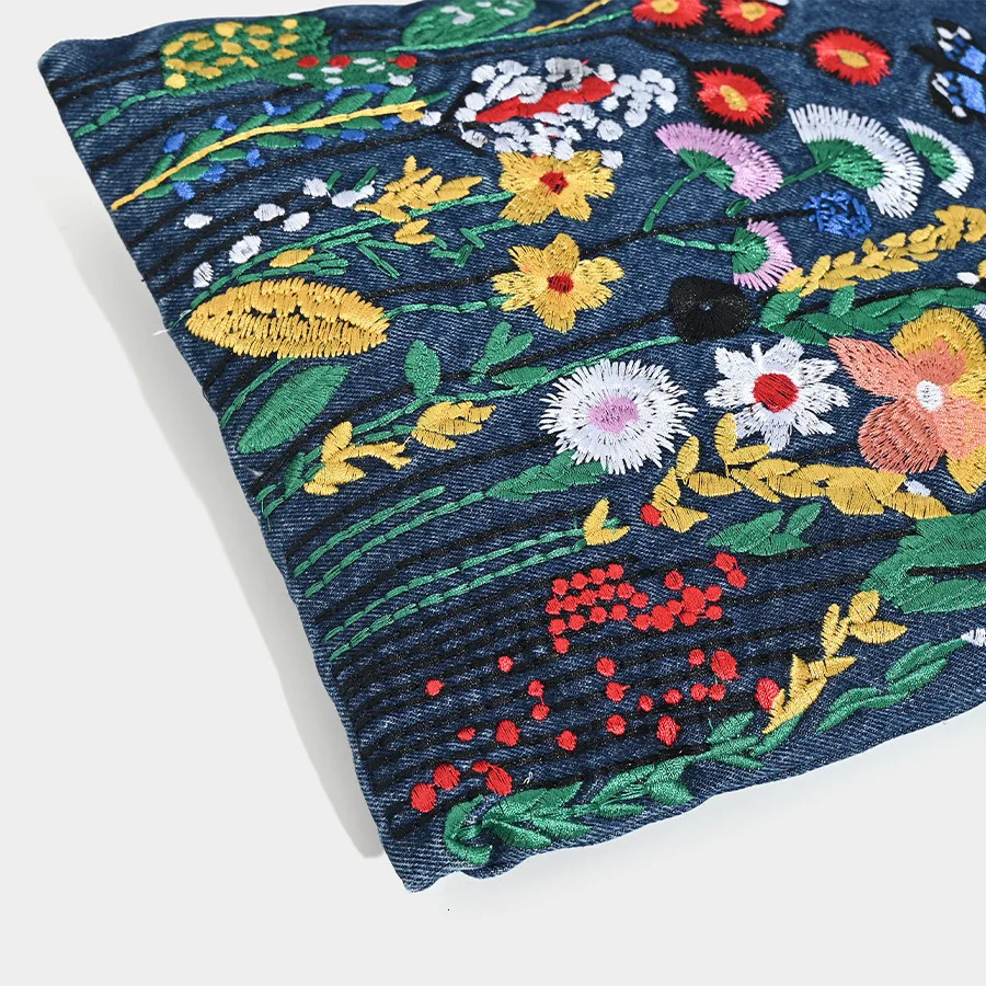 Embroidered flowers women Cowboy shoulder bag fashion chain ladies messenger bags denim handbag personality trend student bag 251029