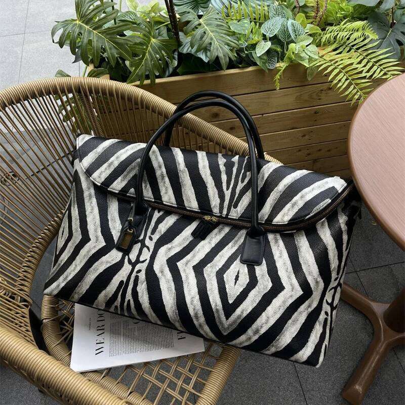Designer Handbag Women 2025 New Fashion Zebra Stripes Large Capacity Travel High Quality Novelty Chic Shoulder Bag
