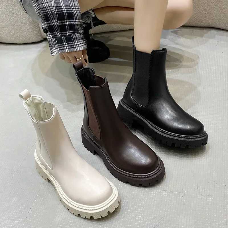 2024 New Thicksoled Women Winter Comfortable Shoes Women Elegant Autumn Fashion Thicksoled Short Boots Outdoor Shoes for Women Z251029