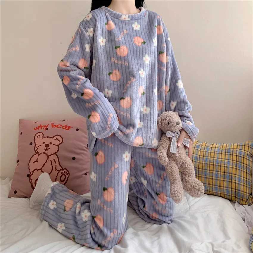 2025 New Womens Pajamas Set Warm TwoPiece Homewear Set Peach Bear Coral Velvet Suit Cute Sweet Thickened Warm HomewearT251029