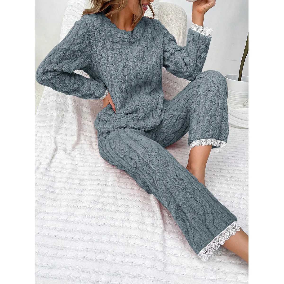 Autumn Winter Womens Pajama Set Velvet Warm Casual Tops and Long Trousers Set Home Wear Sleepwear LoungewearT251029