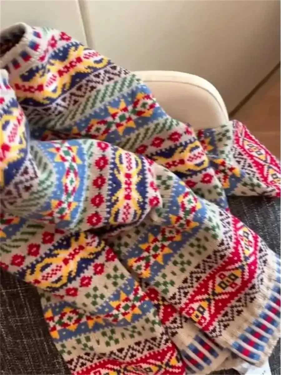 Korean ethnic style colorful floral sweater womens autumn and winter new knitted cardigan paired with casual top cardiganT251028