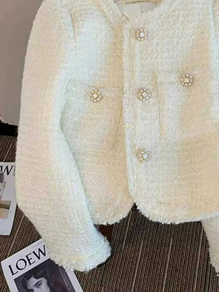2025 Women Korean White Tweed Jackets Fashion O Neck Elegant Buttons Coat Casual Loose Long Sleeve Female High Quality Outwear Y251105