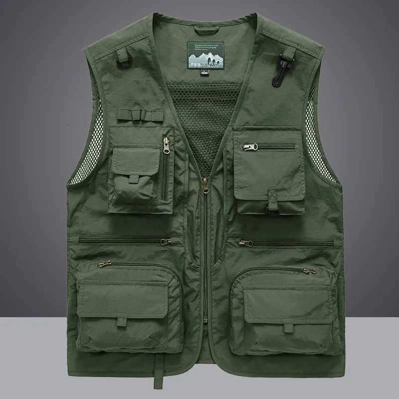 2025 New Mens Vest Tactical Webbed Gear Coat Summer Photographer Waistcoat Tool Many Pocket Mesh Work Sleeveless Jacket Male W251029