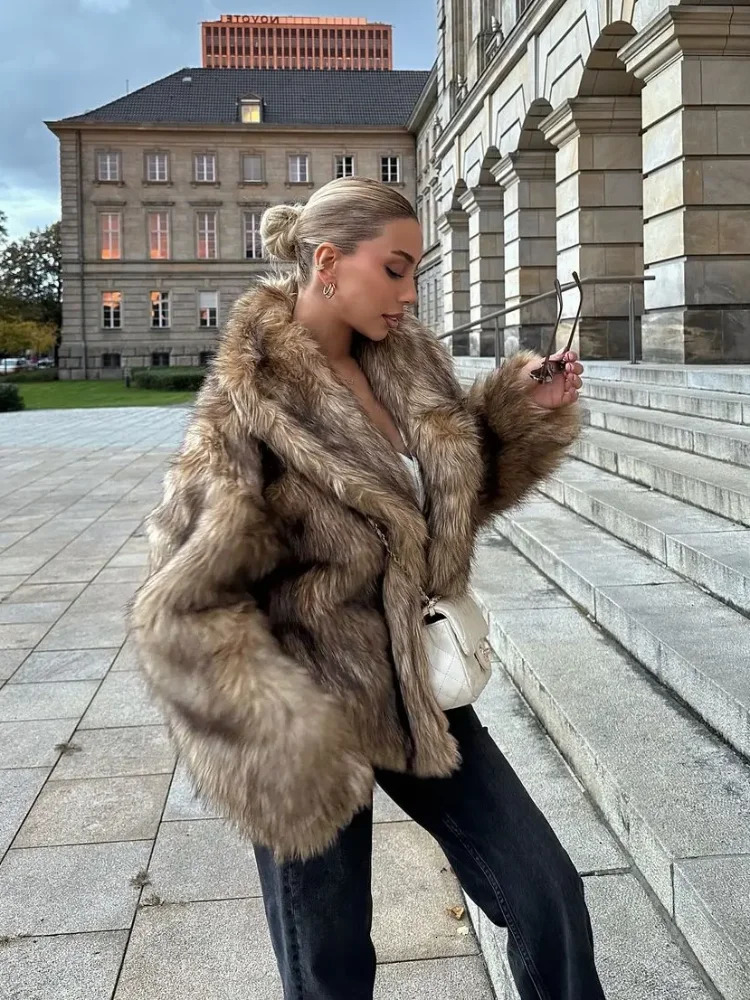 Women Casual Long Sleeved Fur Coat Vneck Loose Short Jackets Winter Lady Fashion Style Daily Highstreet Outerwears 251028
