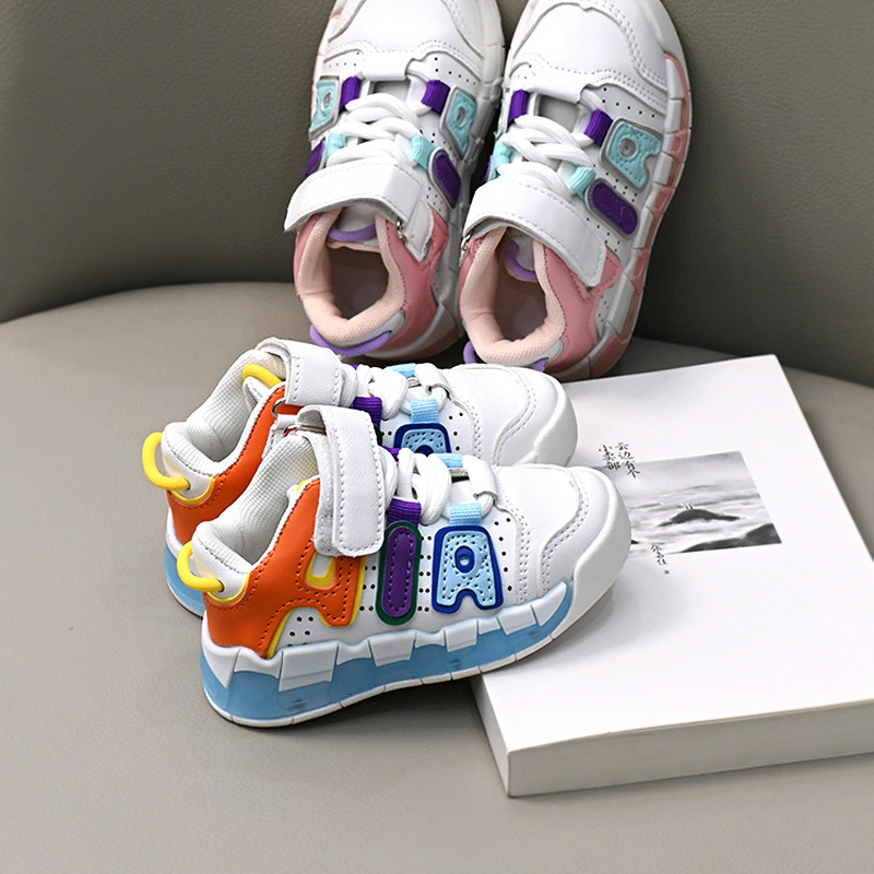 New designer fashion sports shoes, children's soft soled anti slip sports shoes, baby walking shoes for many years, fashionable children's s