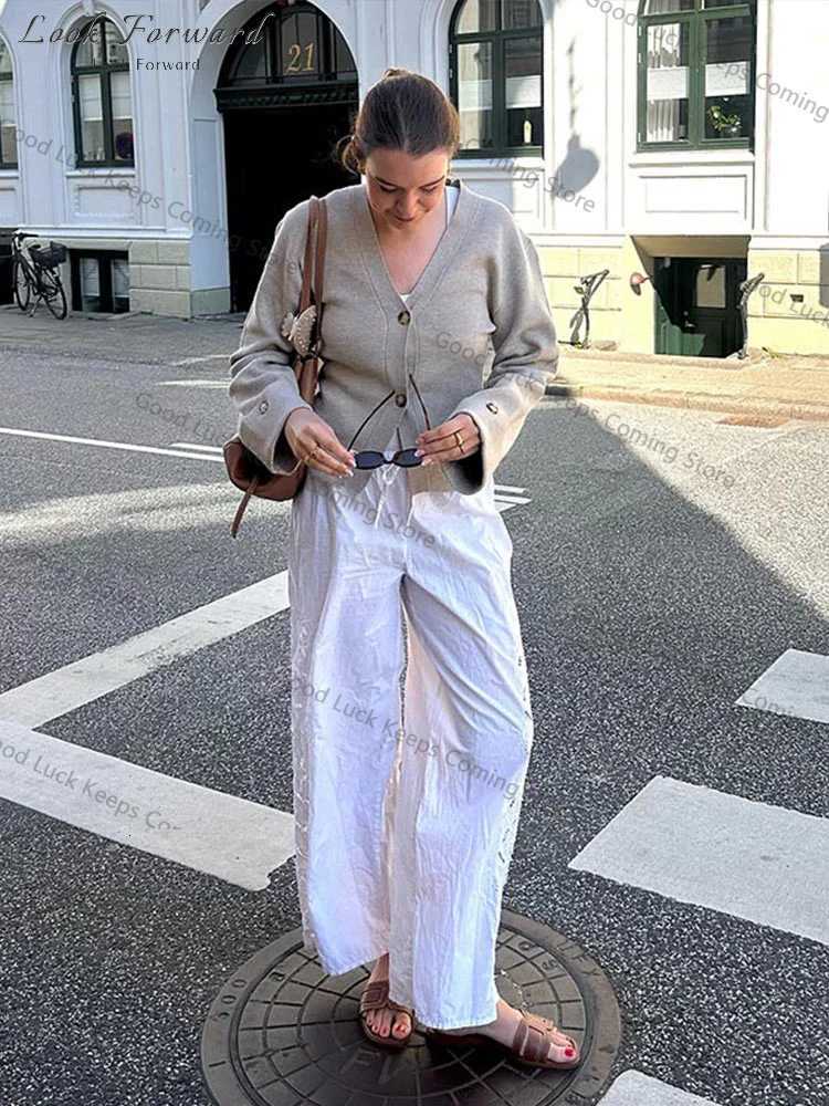 Solid Button Vneck Cardigan Women Casual Single Breasted Long Sleeves Slim Short Sweater 2025 Autumn Fashion Office Lady TopsT251028