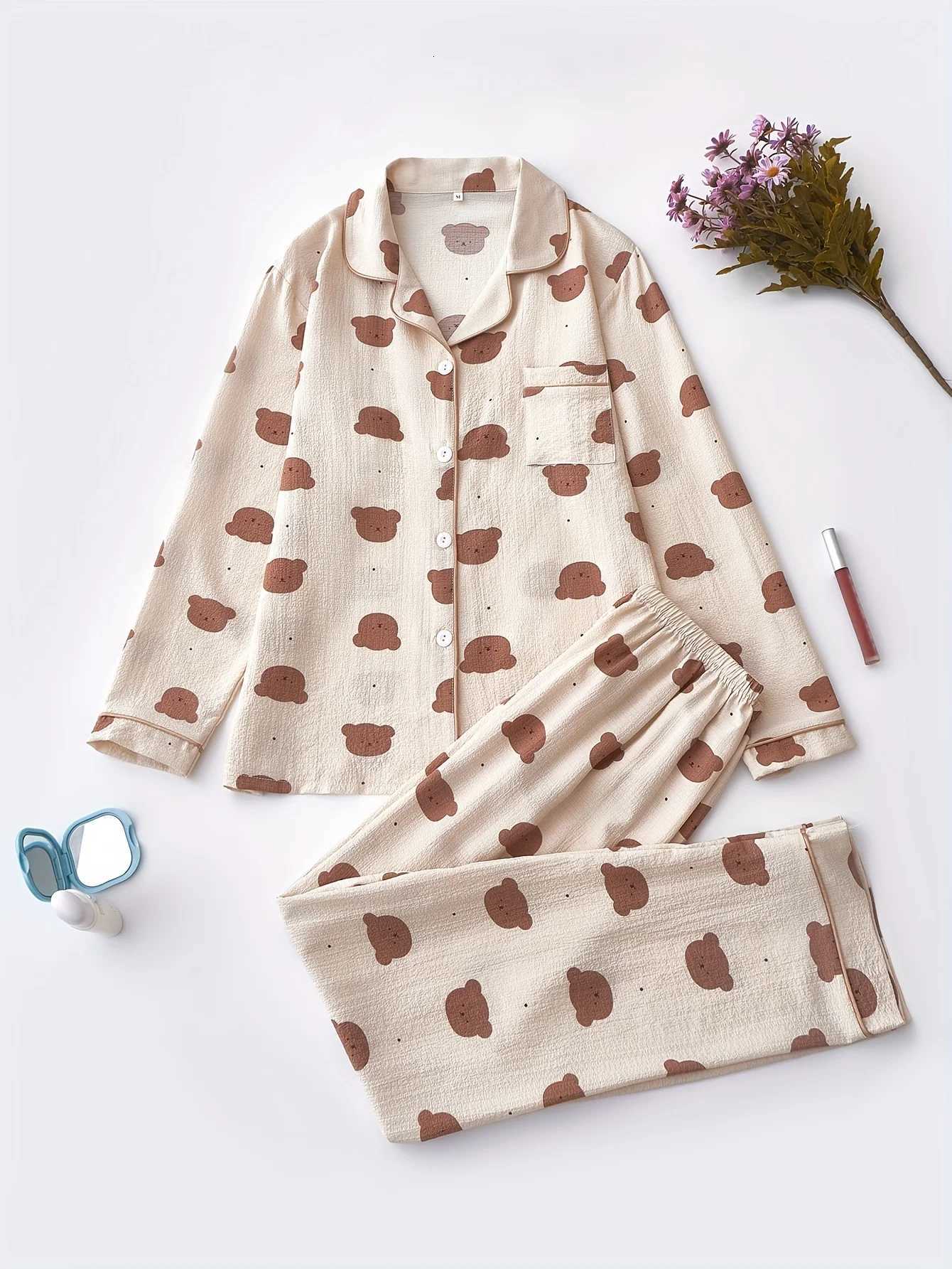 Cozy Bear Print Pajama Set for Women Long Sleeve ButtonUp Lapel Top Elastic Waist Pants Machine Washable for AutumnT251029