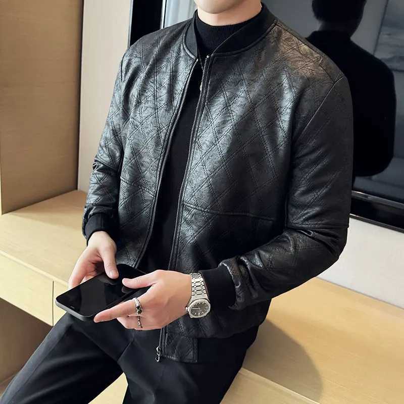 Autumn Fashion Plaid Stand Up Collar Leather Jacket for Men Highend Motorcycle Bike Jacket Casual Business Short Jacket 2024T251029