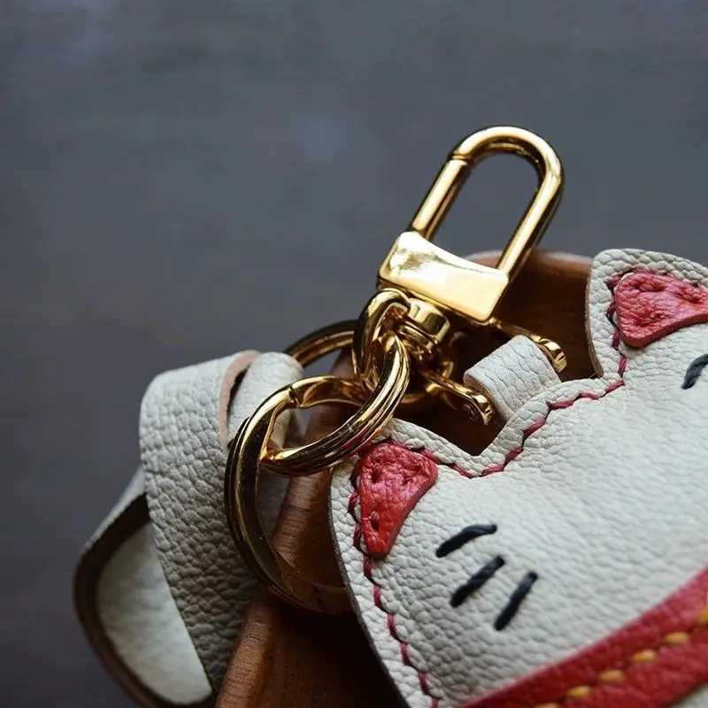 Trendy PU Leather Rocking Lucky Cat Keychain Cartoon Pony Animal Pendant Key Ring Charm Women Bag Decoration AccessoriesW251029