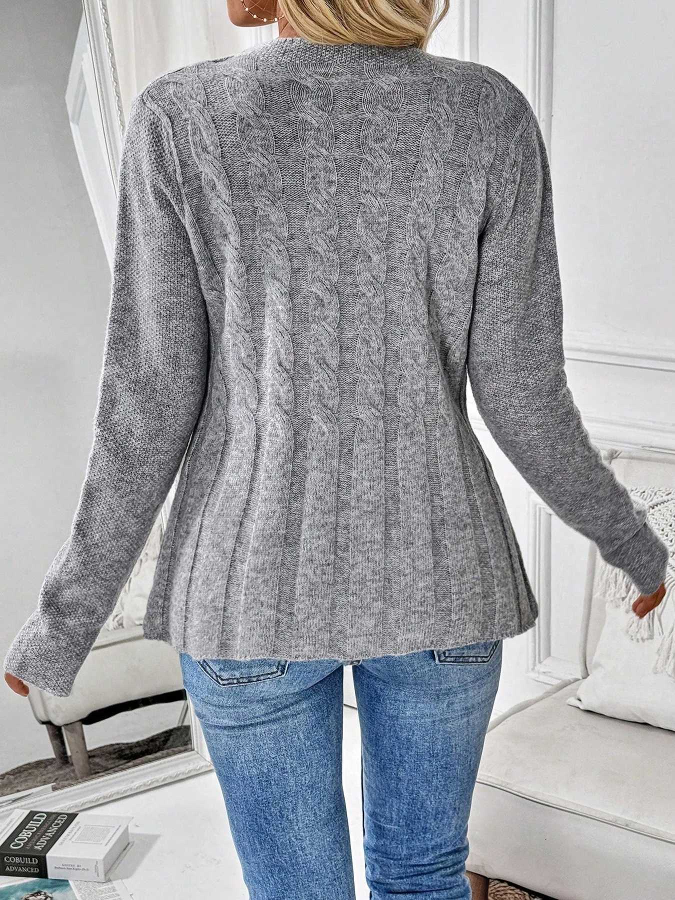 Womens simple solid color long sleeved cardigan knitted sweater for autumn and winterT251028