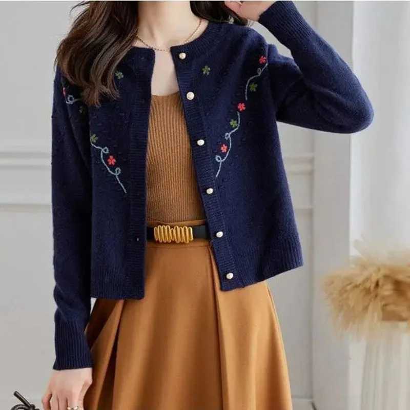Knitted Cardigan Jacket Womens Spring Winter 2025 New Embroider Short Loose Short Sweater Outerwear Female Casual Ladies TopsT251028
