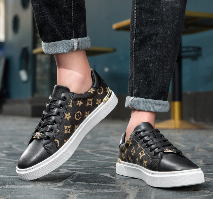 Free shipping Designer Textured Print Sneakers with Luxe Metal Accent Daily Occasion Wear Fashion Stylish Versatile Trendy Shoes