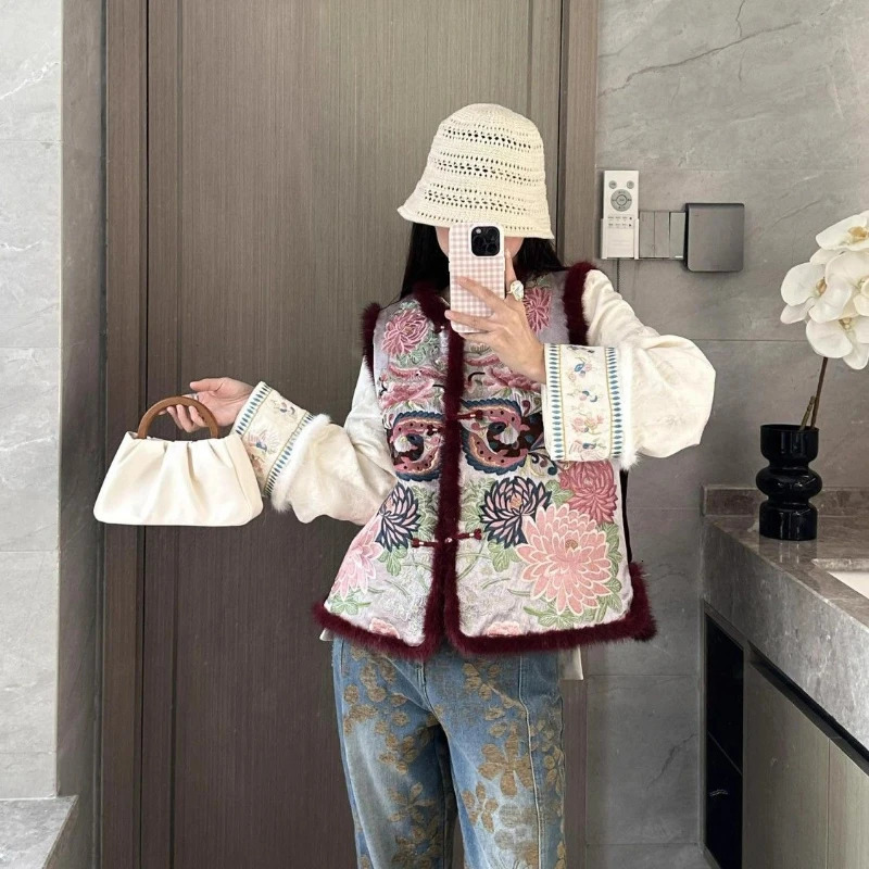 Chinese Style Womens Vest Jacket Round Neck Buckle Embroidered Thick Ethnic Padded Top Vests Autumn Winter Warm Coat 251027