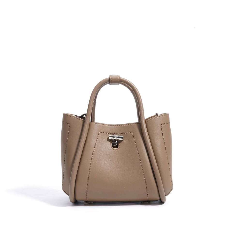 Genuine Leather Bucket New First Layer Cowhide Ing Simple Single-Shoulder Crossbody Bag Fashion Ladies Handbang 251029