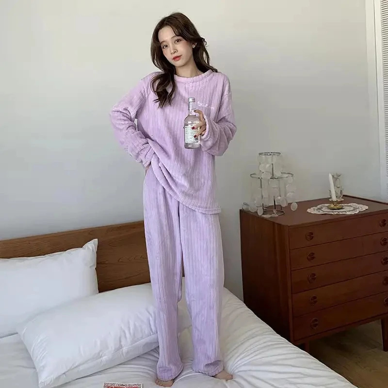 Winter Womens Pajamas Homewear Suit Womens Fall and Winter Warm Clothes Coral Velvet Leisure Pajamas Padded Homewear 251029
