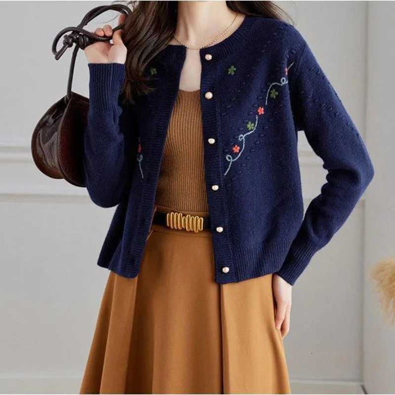 Knitted Cardigan Jacket Womens Spring Winter 2025 New Embroider Short Loose Short Sweater Outerwear Female Casual Ladies TopsT251028