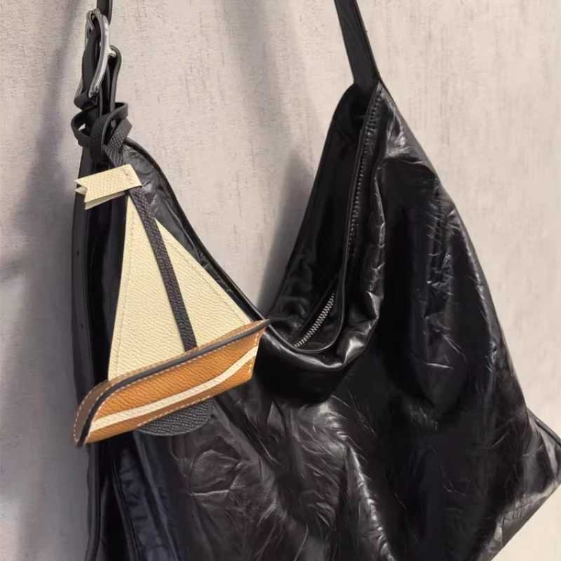 Newly Sailboat Bag Charm Pendant Smooth Sailing Handmade Genuine Cowhide Car Hanging High Quality Key Chain Bags AccessoriesW251029