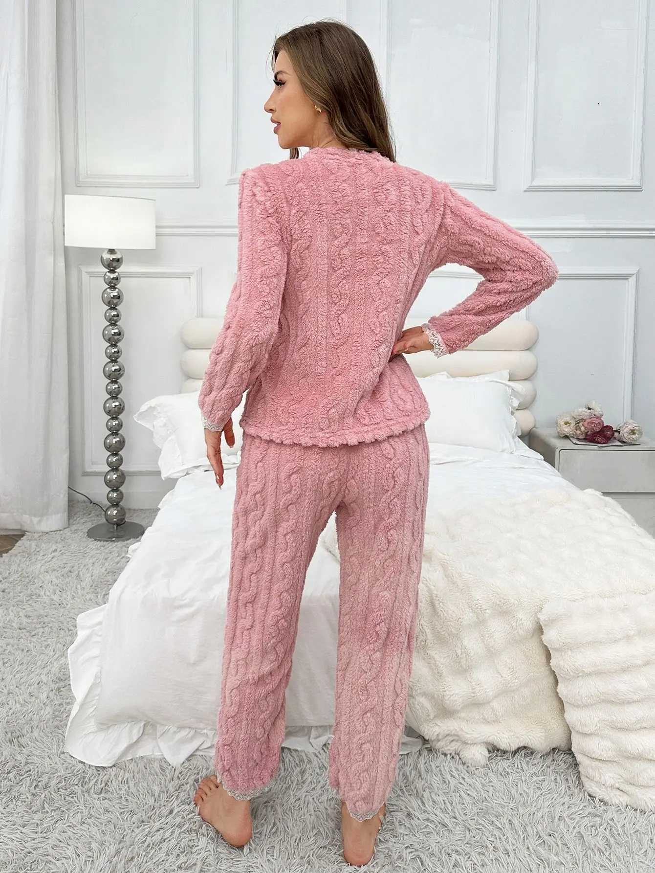 Autumn Winter Pajama Set for Womens Velvet Warm Casual Tops and Long Trousers Set Home Wear Sleepwear LoungewearT251029