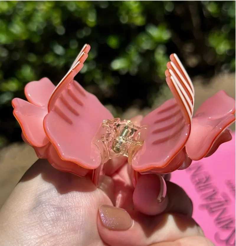 New French Threedimensional Camellia Hair Claw Acetate Elegant Flower Crab Hair Clips Hair Accessories Headdress for Women GirlW251028