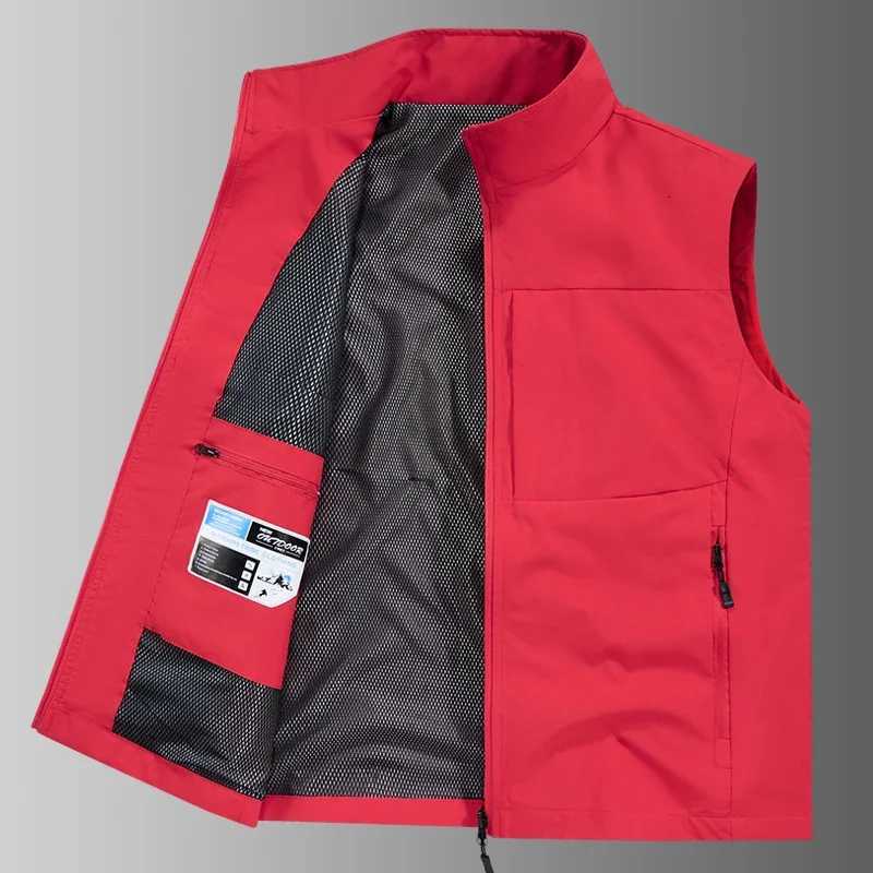 New Mens Outdoor Highquality Hiking Camping Sports Windproof Breathable Vest Comfortable and Multifunctional Sleeveless Vest W251029