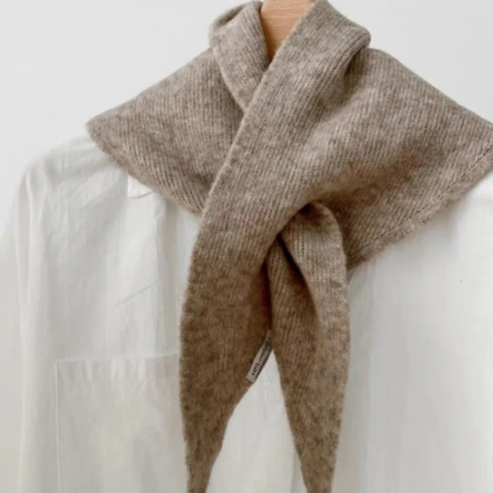 Windproof Neck Warmer Wool Knitted Scarf Collar Coldproof Triangular Neckerchief Solid Warm Collar Women Scarves Winter 251029