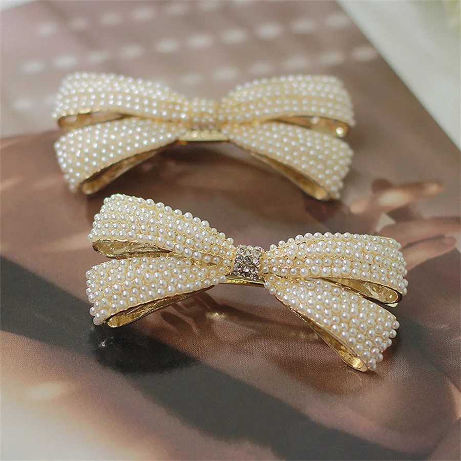 2025 New Exquisite Pearl Flower Spring Hair Clip Luxurious Rhinestone Butterfly Top Clip Elegant Womens Hair AccessoriesW251028