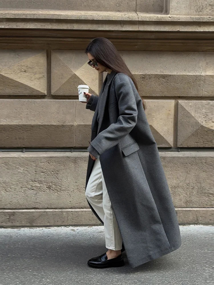 Elegant Solid Lapel Long Coat Women Classic Retro Single Breasted Pad Shoulder Coats Lady Winter Chic Loose Street Outwear 251028