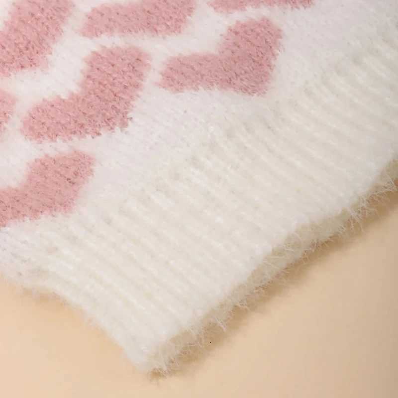 Winter Warm Baby Woolen Hat Girls Heart Beanie 02year Newborn Pullover Cap Plush Pompom Kids Knit Hats Pink Love Crochet Bonnet251028