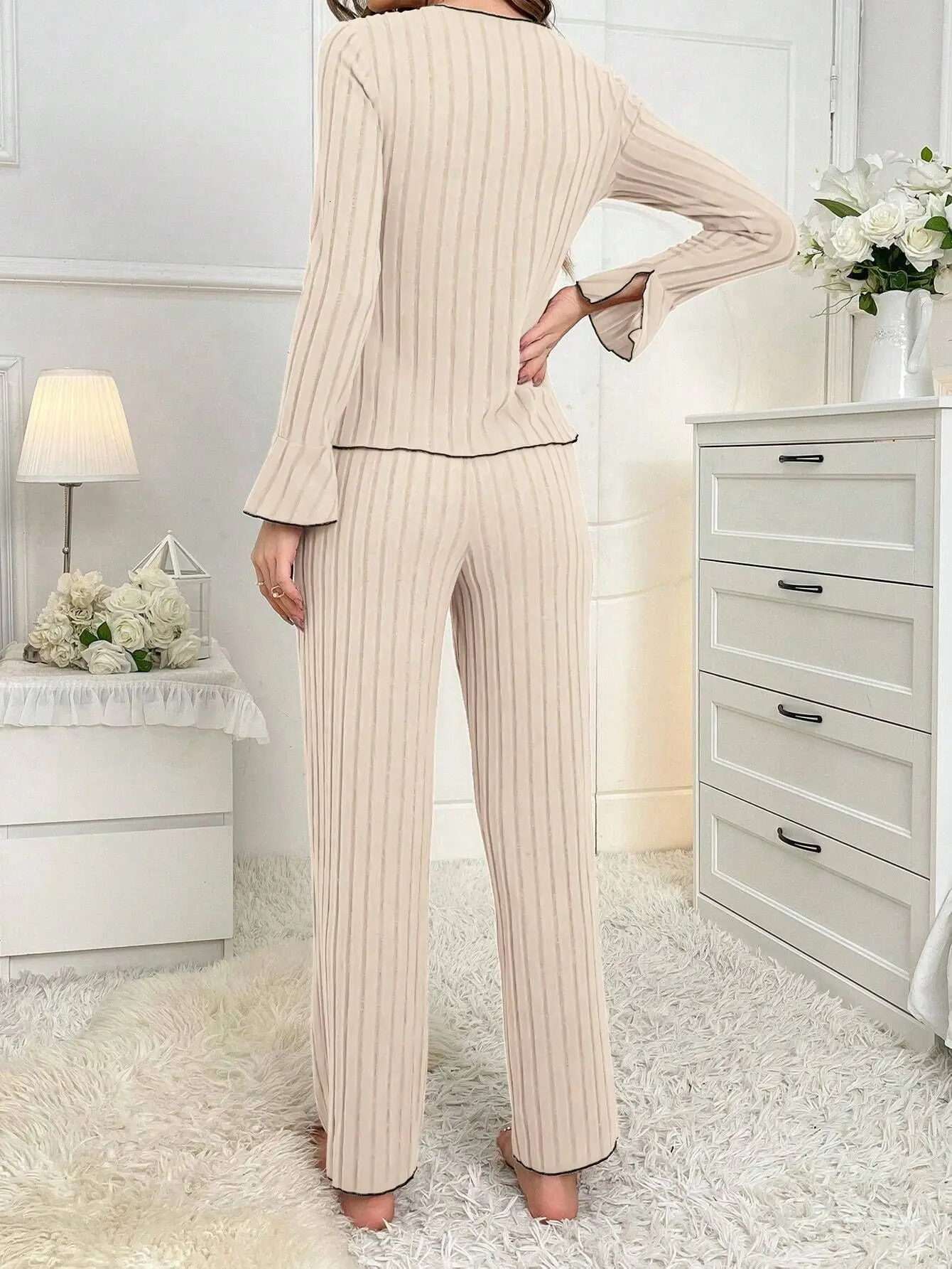 2025 Autumn Winter Warm Sleepwear Women Pajamas Set Lapel Bow Flannel Loose Long Sleeve Tshirt Tops and Trousers Home Suit 251029