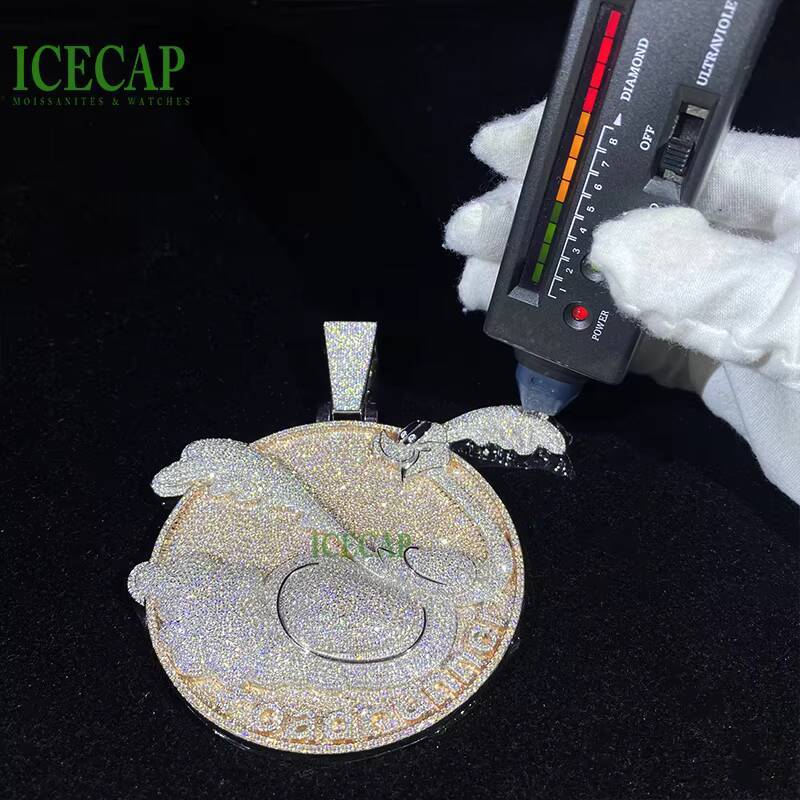 Road Runner Charm Custom Cartoon Character Iced Out Moissanite Pendant Hiphop Jewely Sterling Silver Two Tone Diamond Pendant