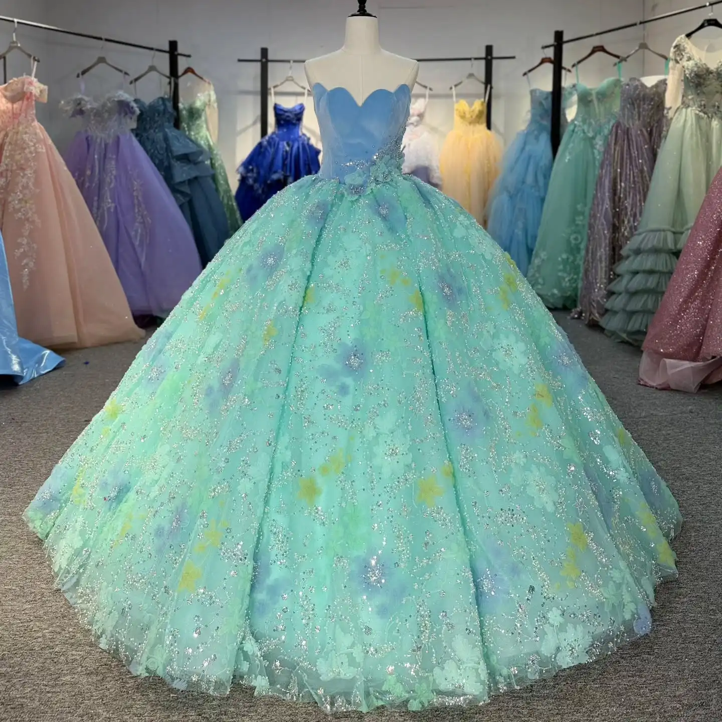 Green Shiny Ball Gown Quinceanera Dresses Off The Shoulder Sequin Applique Lace Beading Crystal Tull Party Birthday Sweet 16 Dress Vestidos 15 anos
