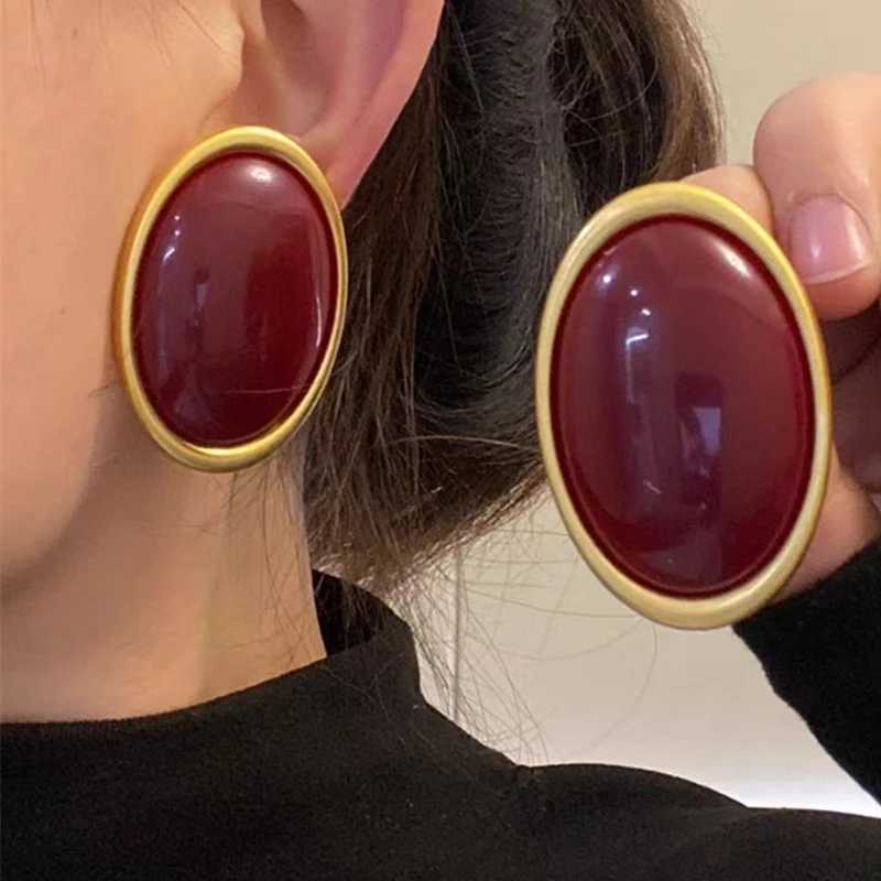 Europe And the United States Light Luxury Retro Senior Sense Wine Red Resin Oval Earrings Female Simple Temperament FashionableW251029