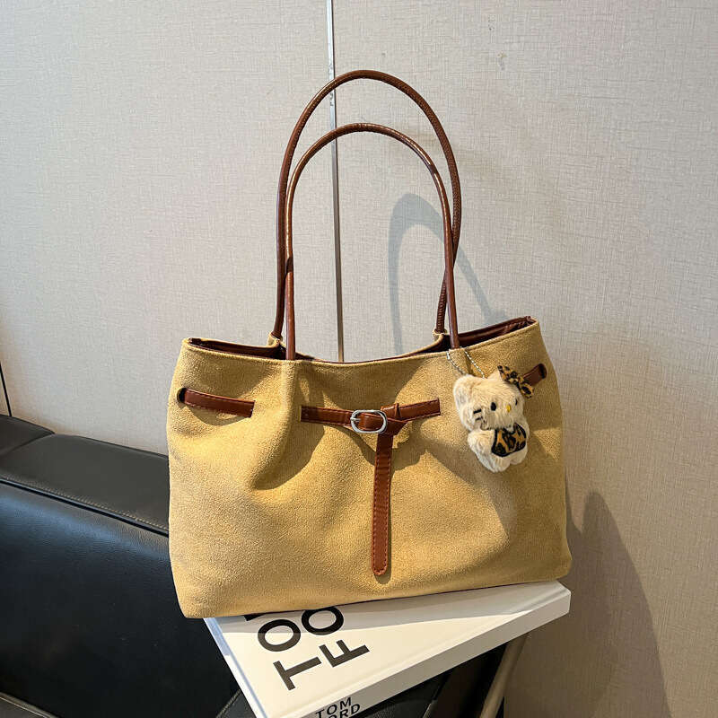Designer bag 2025 Autumn Winter New High-end Women's Solid Color Niche Commuter Simple Fashion Large Capacity Crossbody Bag