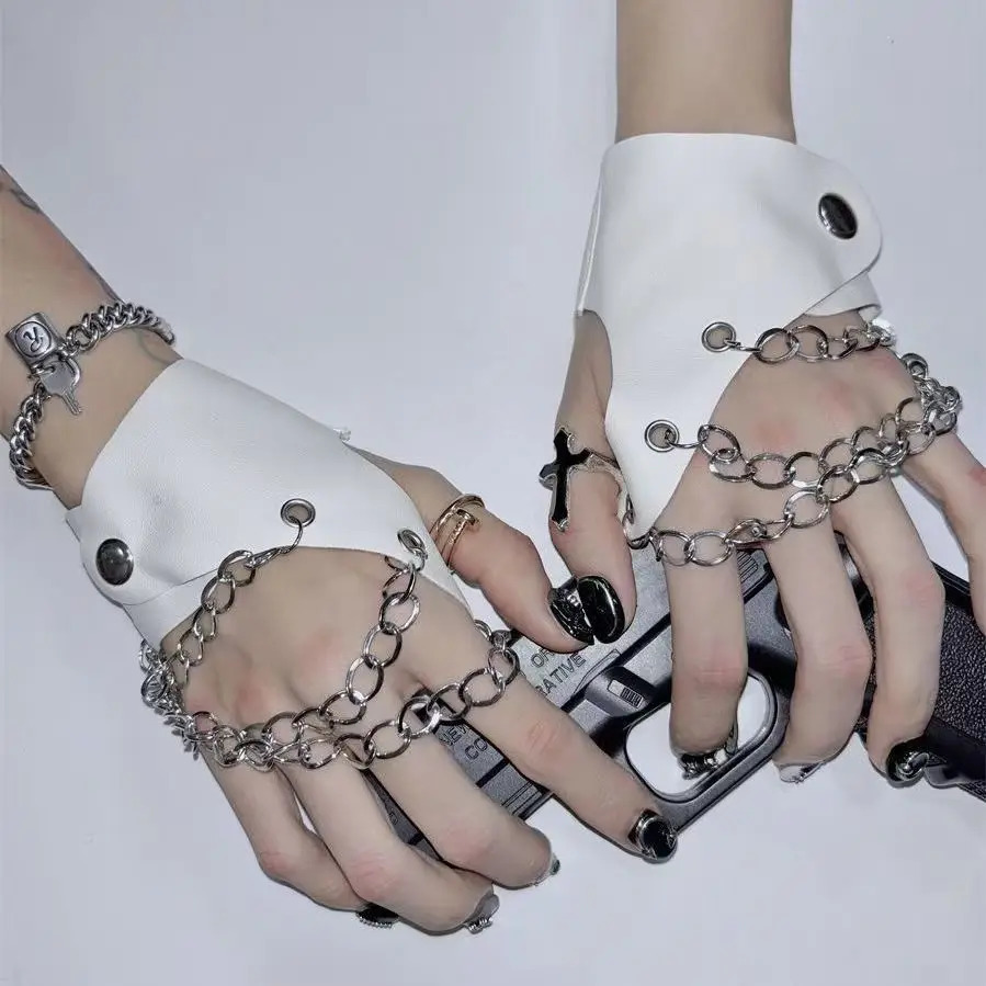 Summer hollow half palm finger gloves fashion punk street dance rivet chain motorcycle gothic cool performance hand 251013
