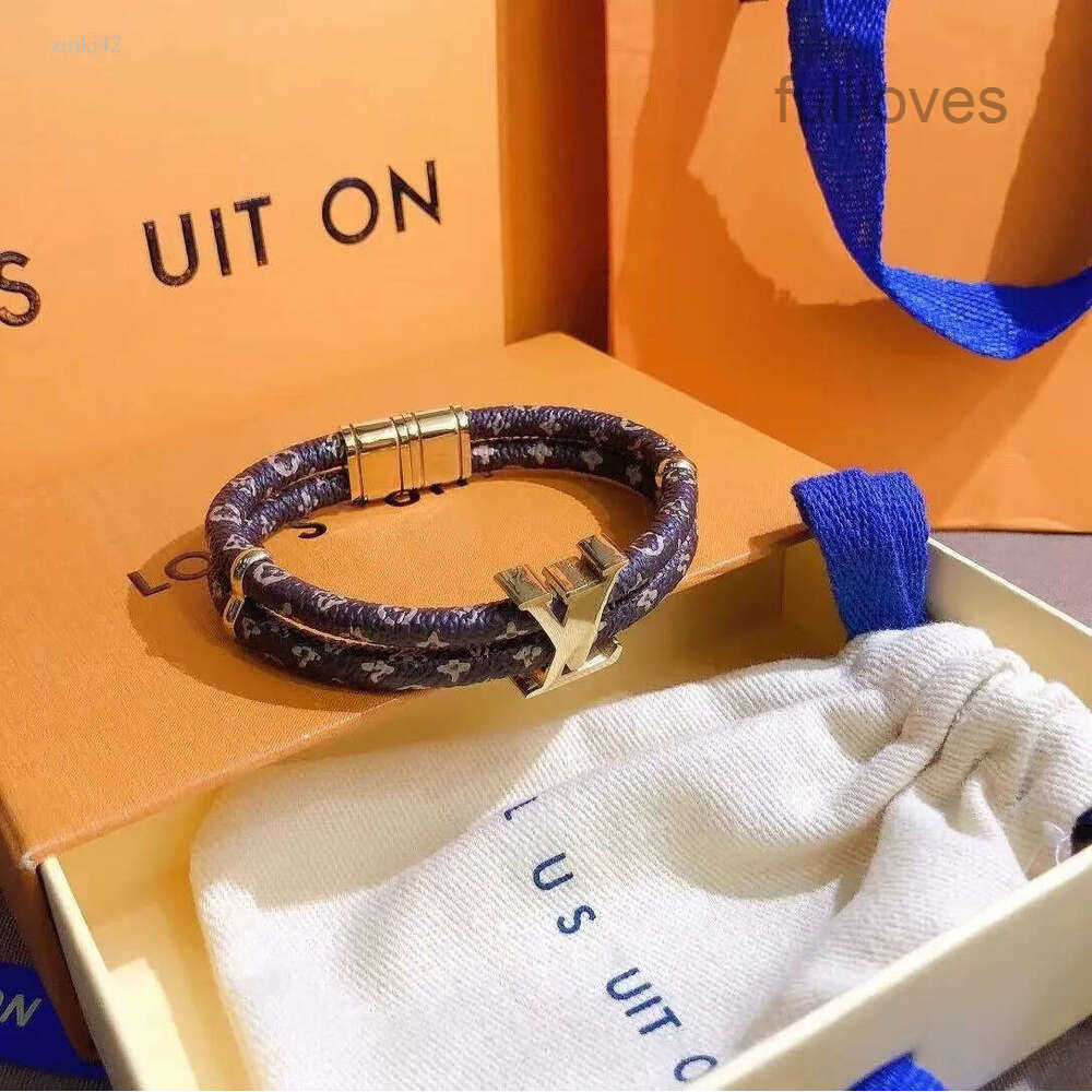 Louise bracelets bangle lvs bracelet designer bracelet jewlery for women bracelet stainless steel jewelry 18k gold bangle woman lock lvness Bracelet couple ae