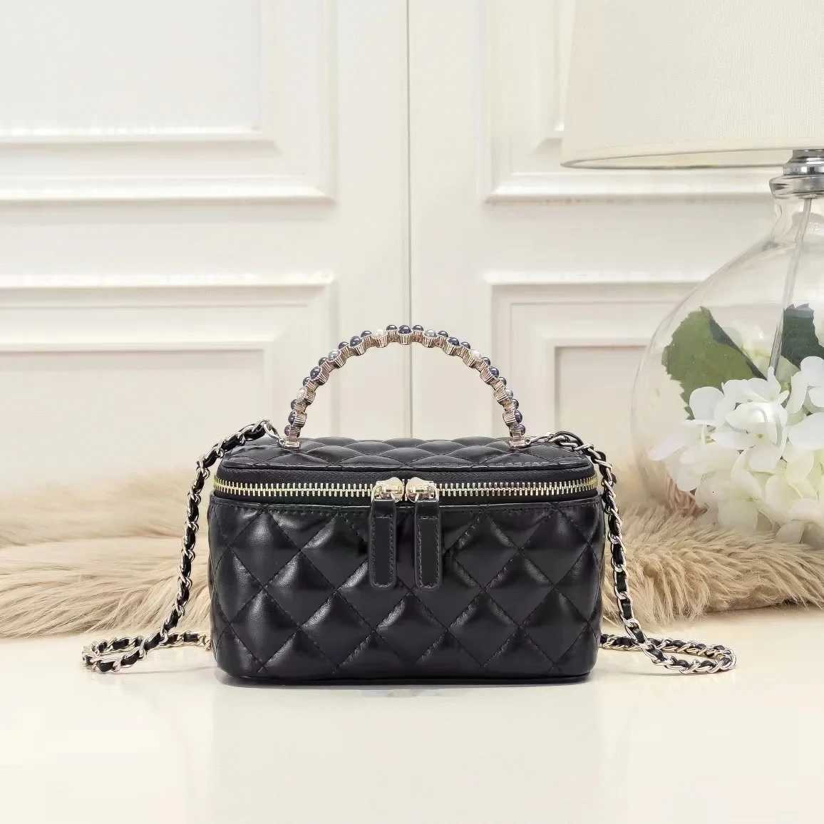 Fashionable Leather Diamond Pattern Small Square Bag Womens Handbag Shoulder Crossbody Makeup Bag Soft Shape Handbag W251029