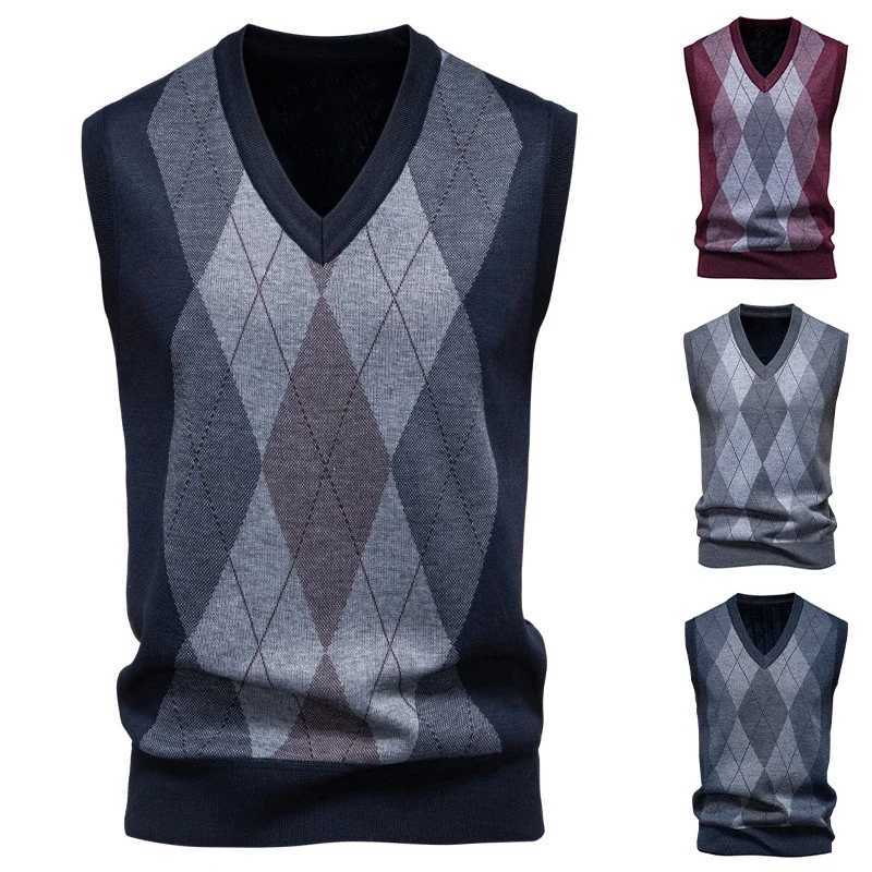 Mens Knitted Warm Sweater in Autumn and Winter Vneck Vest Grid Twisted Flower Casual Fashion Versatile Top W251029