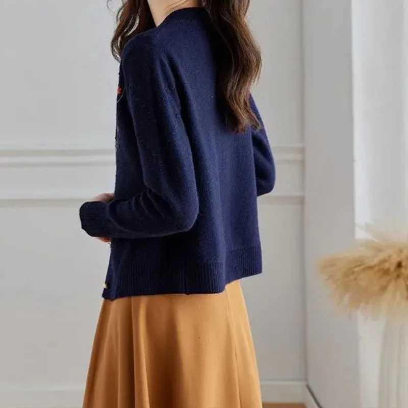 Knitted Cardigan Jacket Womens Spring Winter 2025 New Embroider Short Loose Short Sweater Outerwear Female Casual Ladies TopsT251028