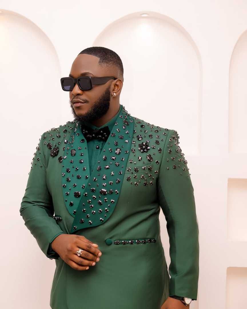 Luxury Beaded Wedding Tuxedos Green 2 Piece Set Jacket Pants Shawl Lapel Men Suit Handsome Groom Wear Party Suits Customized O29 B0312
