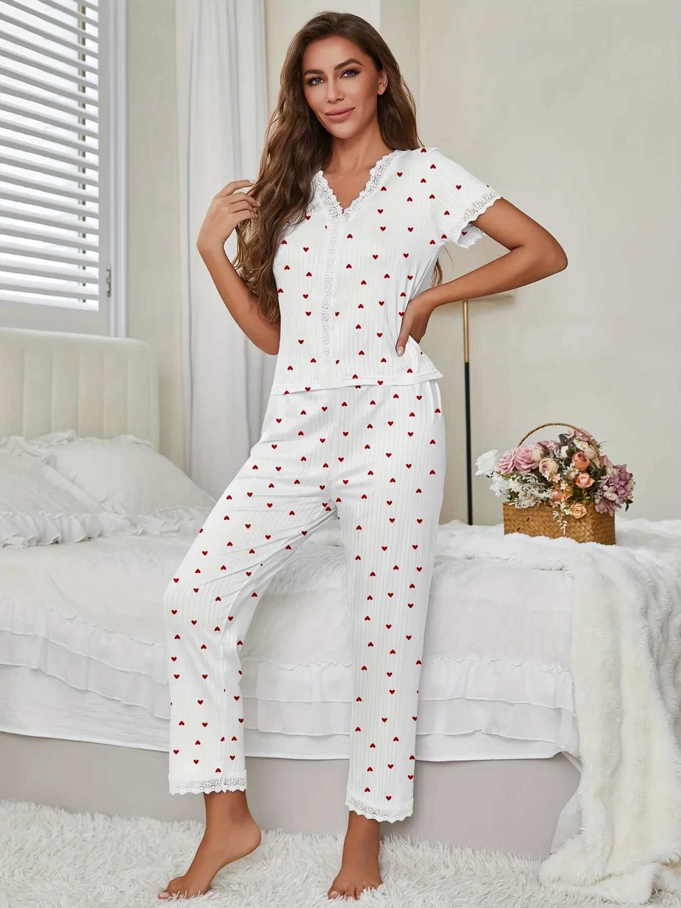 Autumn Winter Comfortable Pajamas Set with Love Heart Printed for Women Sleepwear Short Sleeve Top and Pants HomewearT251029