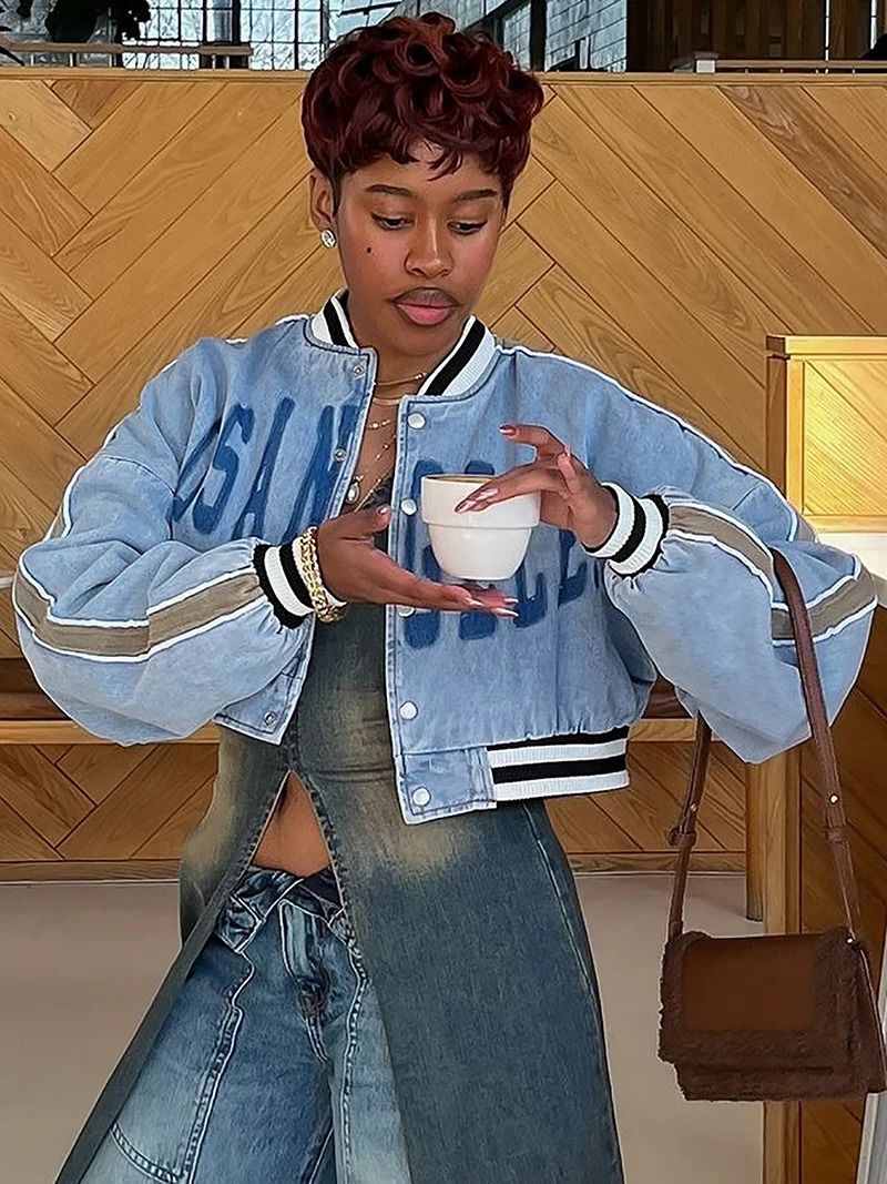 DGLUKE Cropped Bomber Jacket Women Letter Printed Varsity Jacket Patchwork Fleece Baseball Jackets Y2K Streetwear Coat 251029