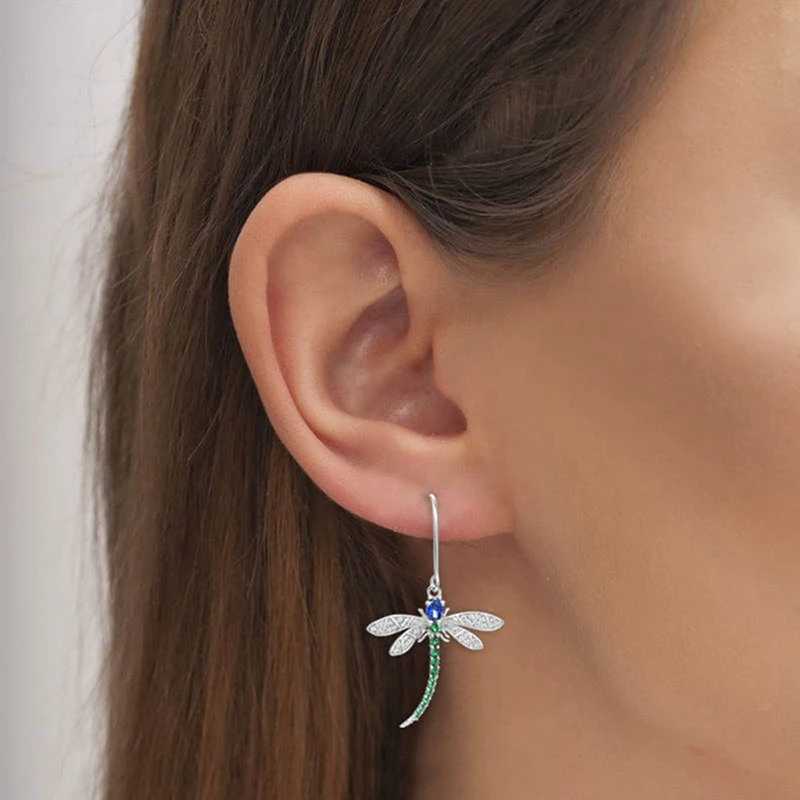 Huitan Exquisite Dragonfly Pendant Earrings Female Brilliant Zirconia Jewelry for Daily Party Delicate Insect Accessories GiftW251029