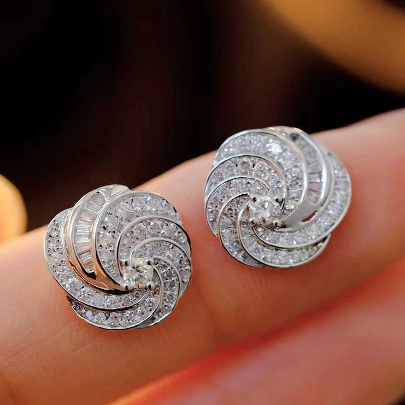 Huitan Circle Design Stud Earrings Full Paved Dazzling CZ Luxury Silver Color Women Earrings Wedding Fashion Versatile JewelryW251029