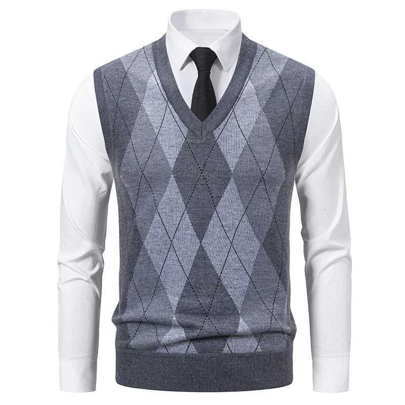 Mens Knitted Warm Sweater in Autumn and Winter Vneck Vest Grid Twisted Flower Casual Fashion Versatile Top W251029