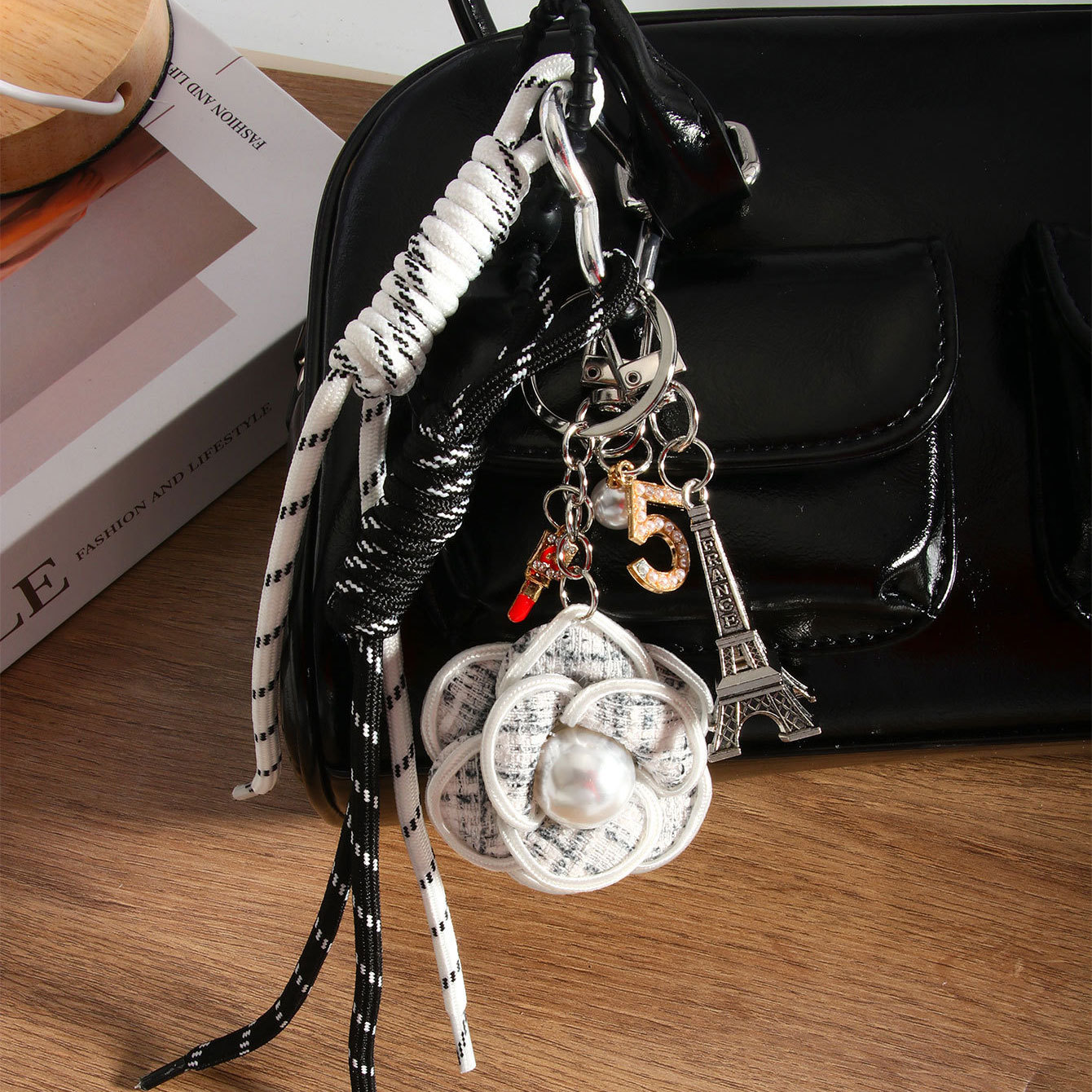 Camellia Bag Charm Eiffel Tower Design New Creative Luggage Accessory for Bags